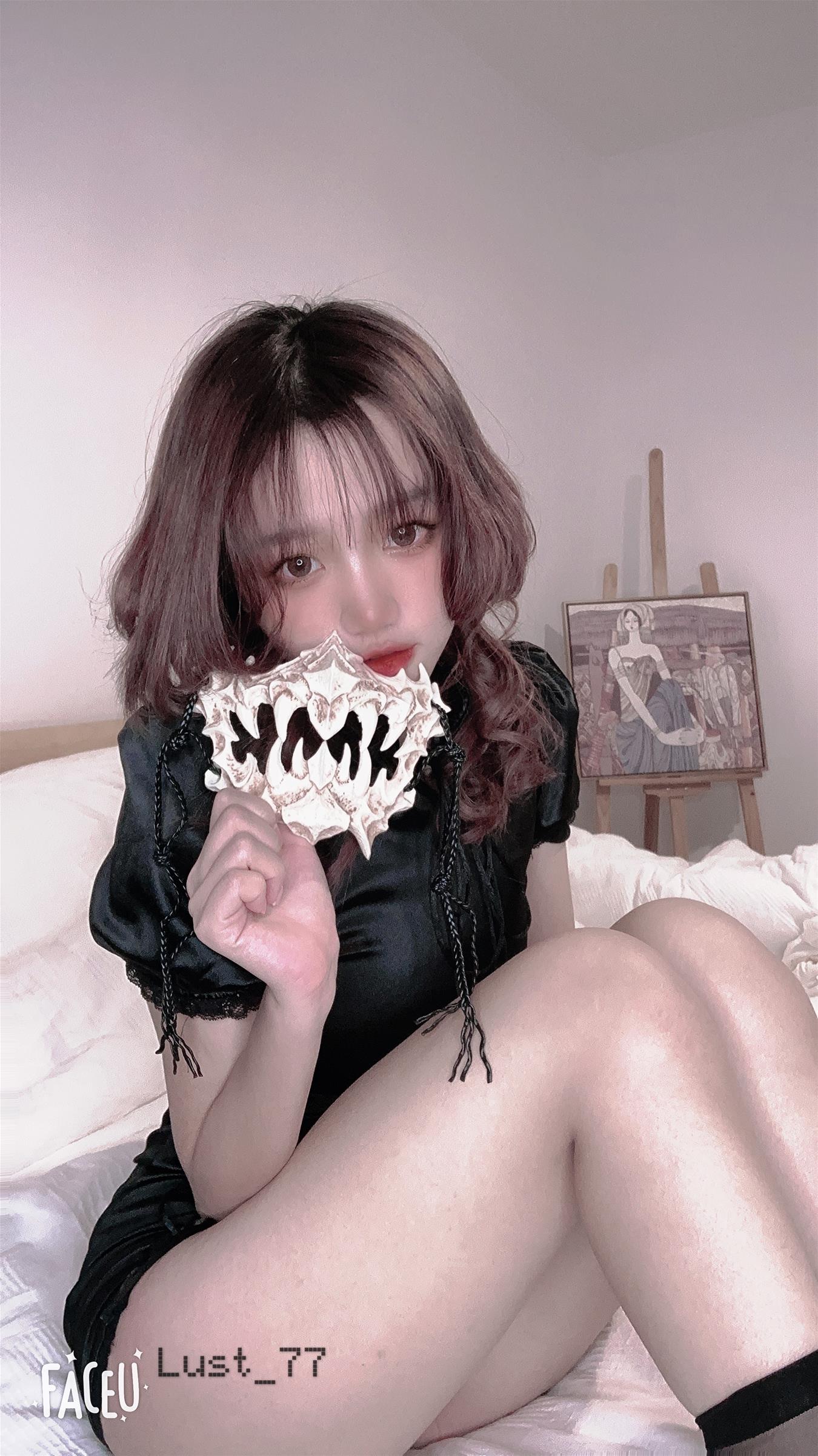 柒柒要乖哦 自拍辣妹旗袍 [47P1V-188MB]