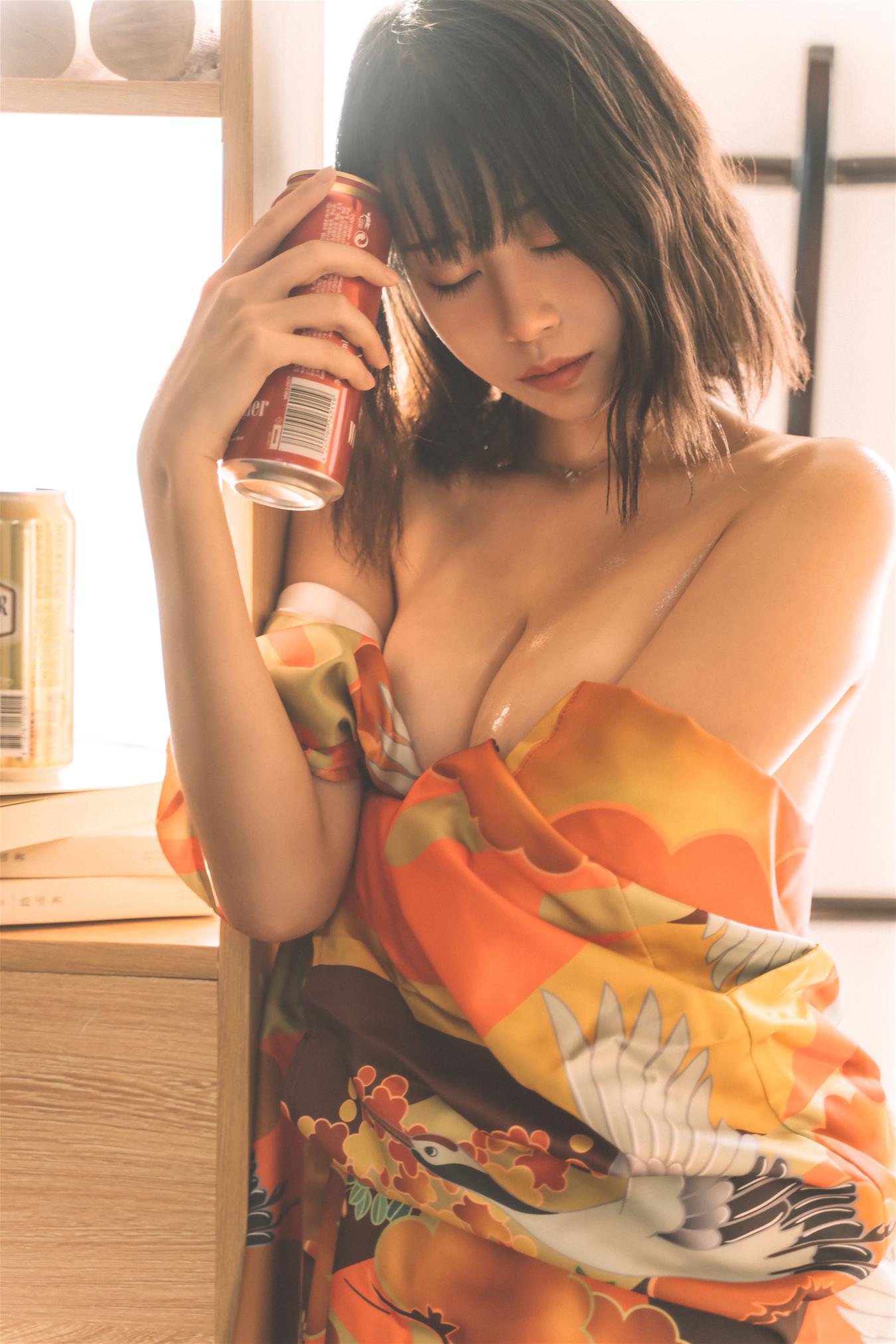 奈汐酱nice 消愁 [15P-23MB]