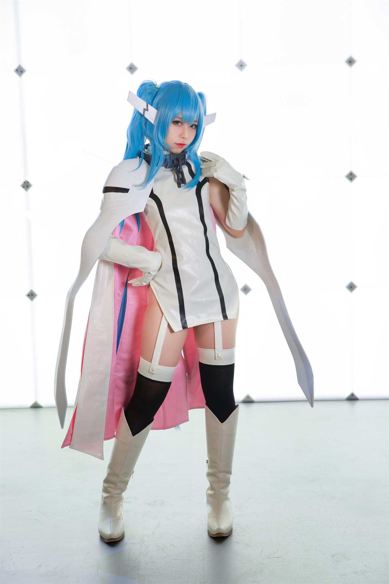 G44不会受伤 妮姆芙 [16P-133MB]