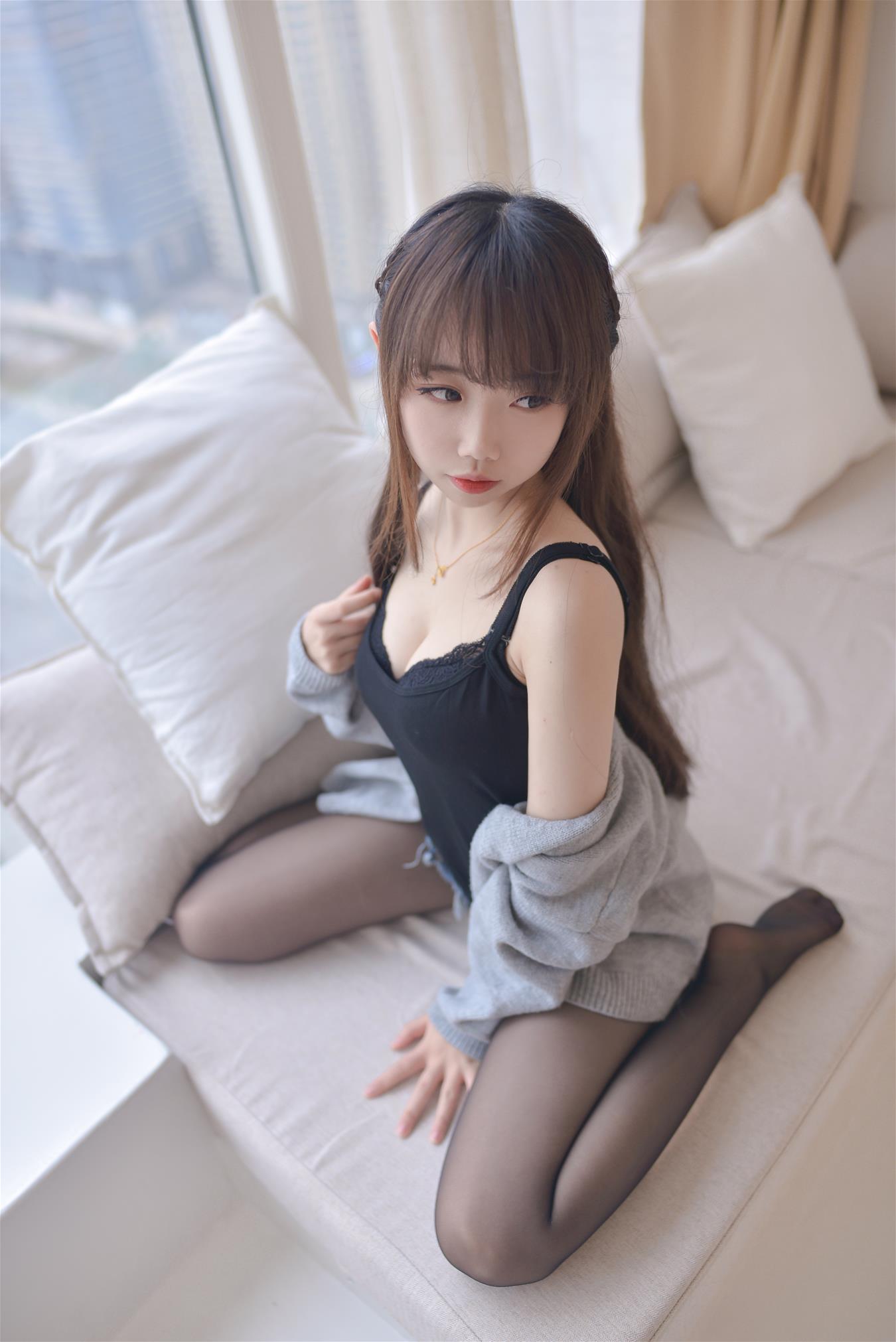 雪琪SAMA 牛仔黑丝大姐姐 [51P-449MB]