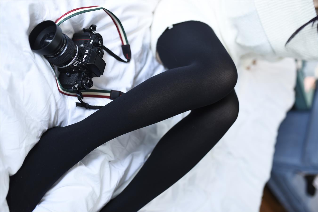 九曲Jean 过膝袜 [17P-122MB]