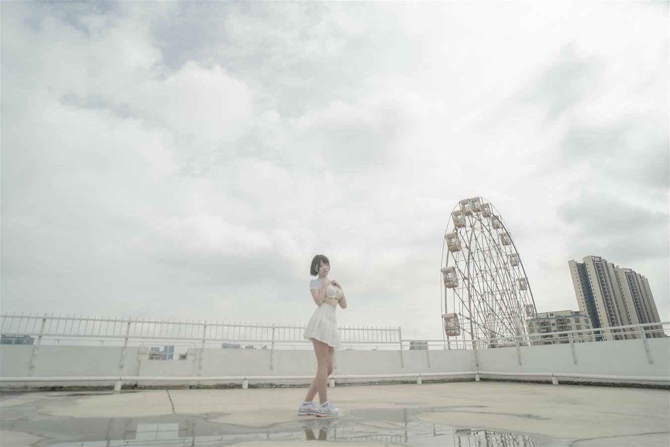 阿薰kaOri 天台 [82P1V-649MB]