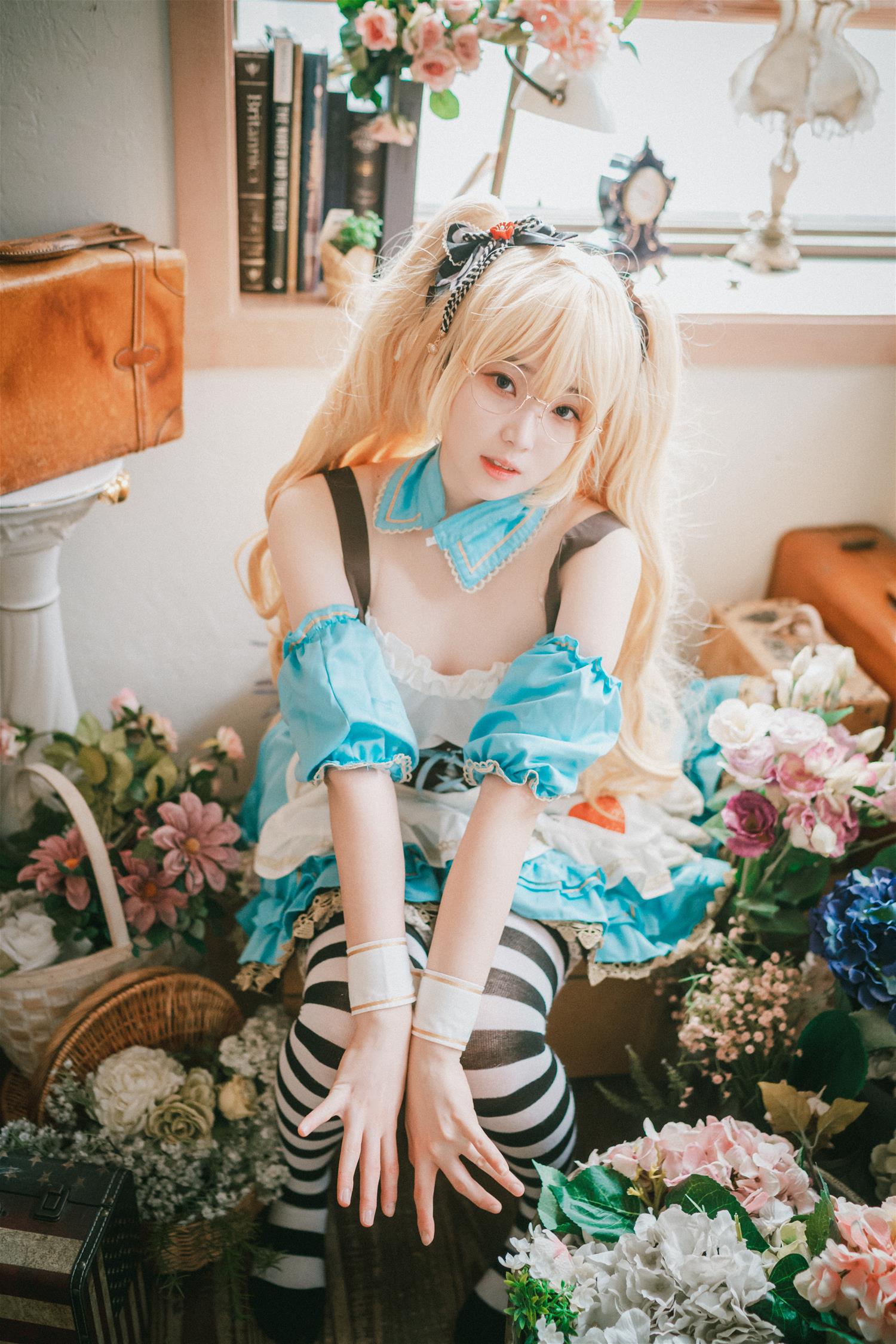 BamBi Alice in Glasses [49P-629MB]