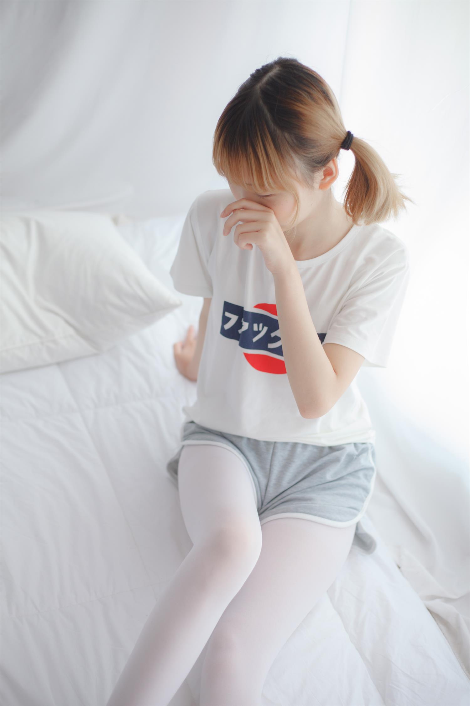 少女秩序 VOL.001 宅在家里的小女孩 [30P-185MB]