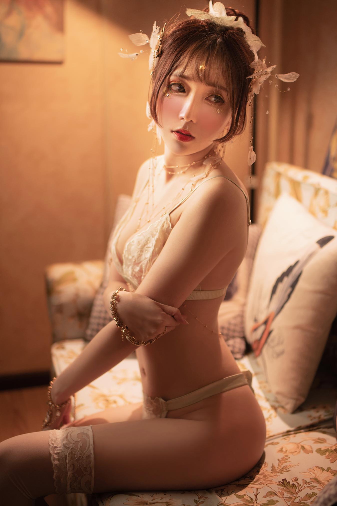 Sakiiii翎柒 6W粉福利 [23P-206MB]