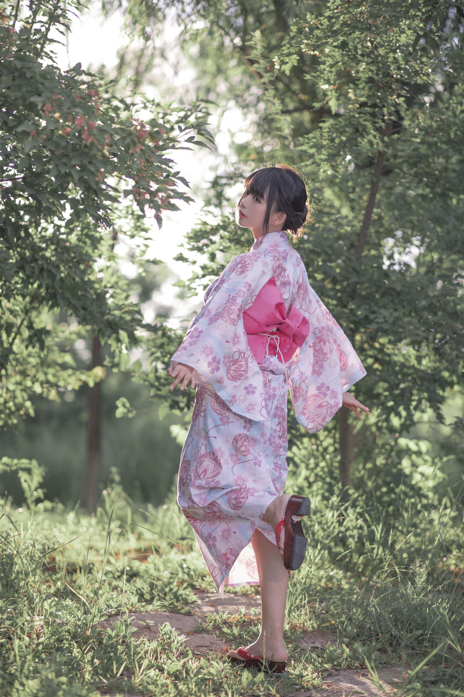 黑猫猫 和服超进化 [14P-163MB]