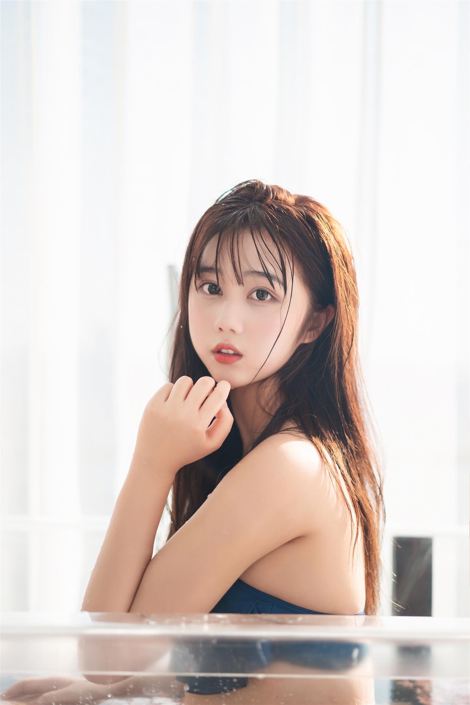 镜酱 私奔 泳衣 [61P-899MB]