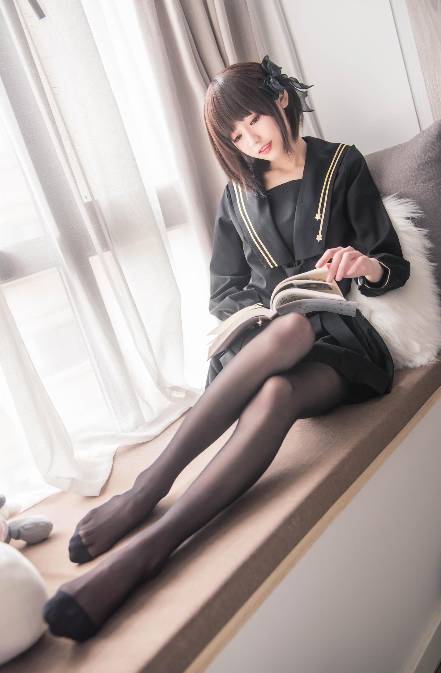 你的负卿 窗台制服 [19P-129MB]