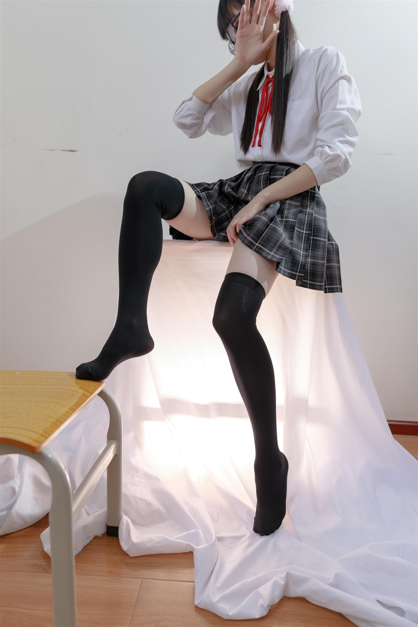 喵写真 PR15.008 JK黑丝格子裙 [91P1V-586MB]