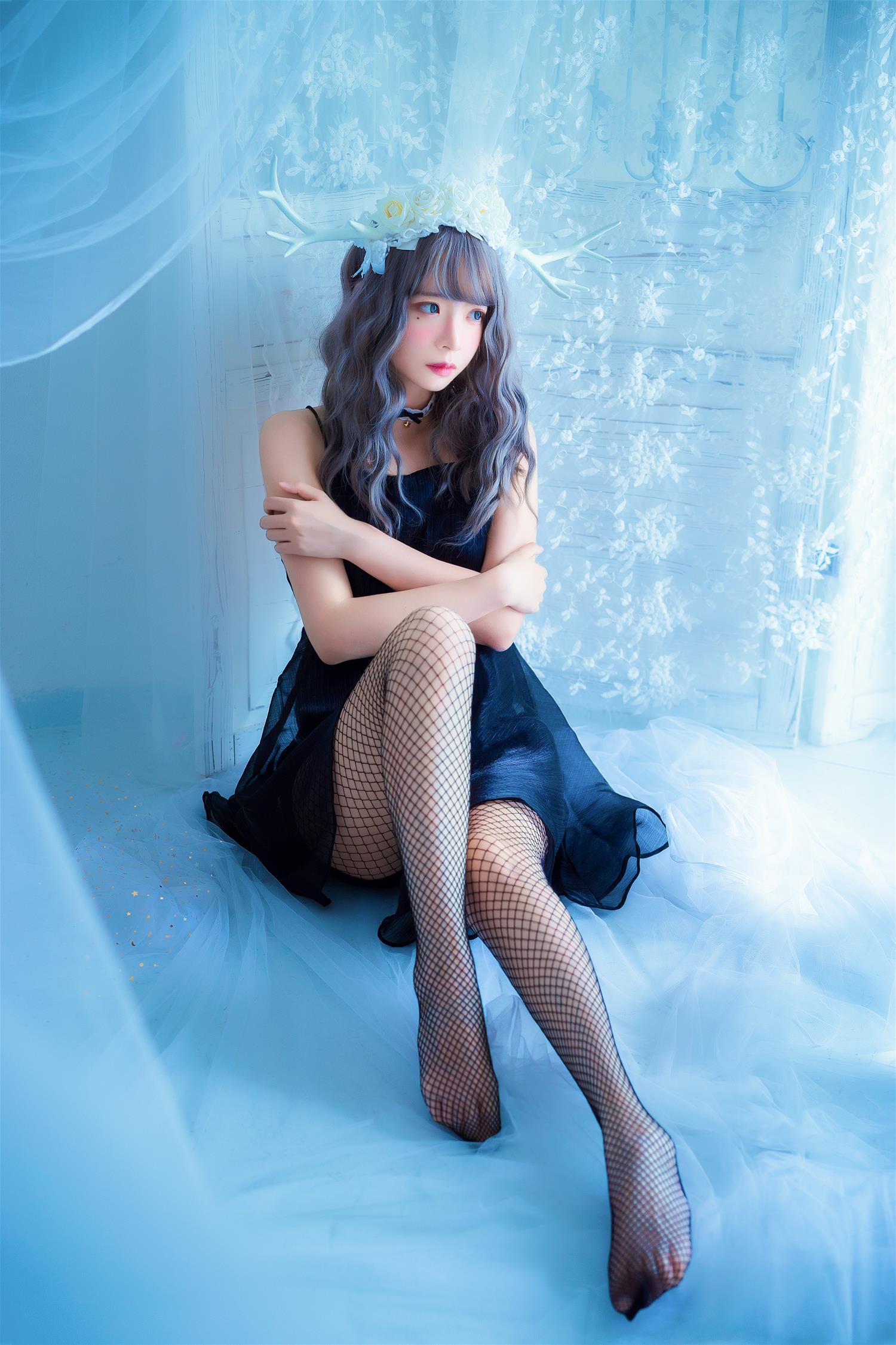 疯猫ss 黑裙网袜 [25P-259MB]