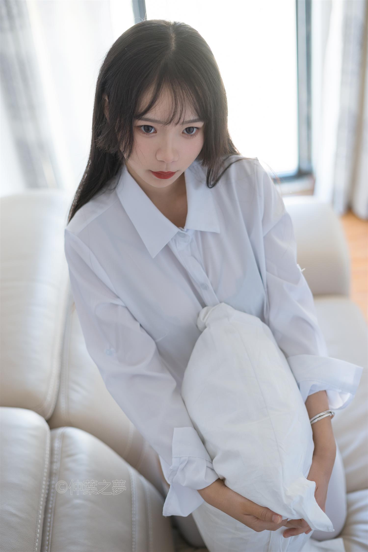 轻兰映画 SPL.013 衬衫白丝诱惑 [70P-168MB]