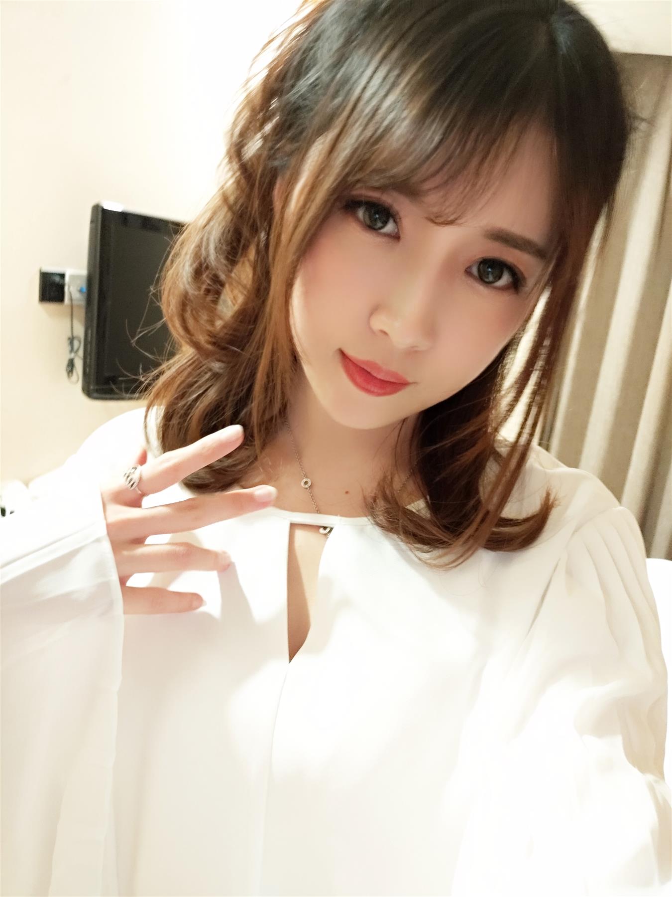 小女巫露娜 OL风肤色连裤袜 [40P-189MB]