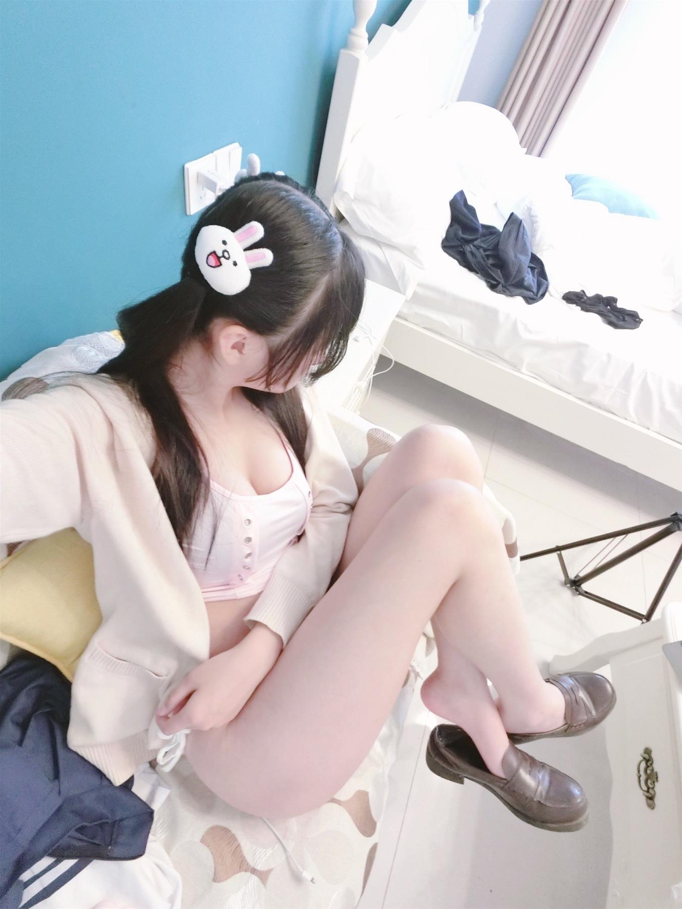 似喵 小草莓pink内衬 [32P-37MB]