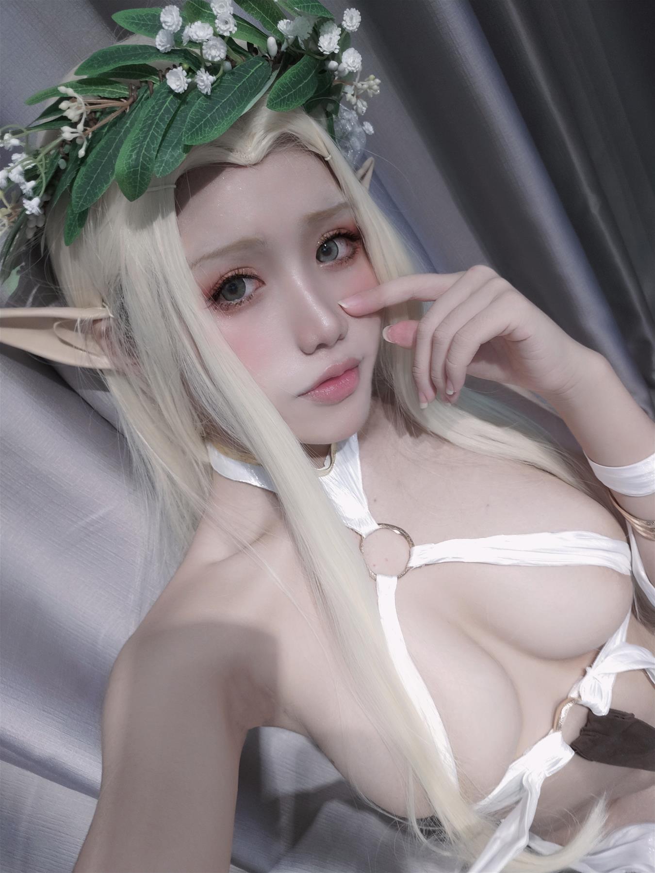 一笑芳香沁 黑兽 白精灵 奥莉斯汀 [25P-138MB]