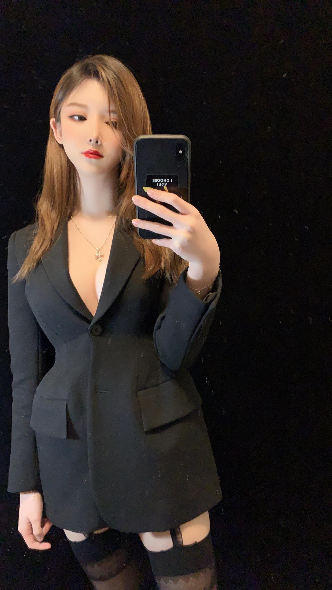 一小央泽 优雅的坏女人罢了 [35P-142MB]