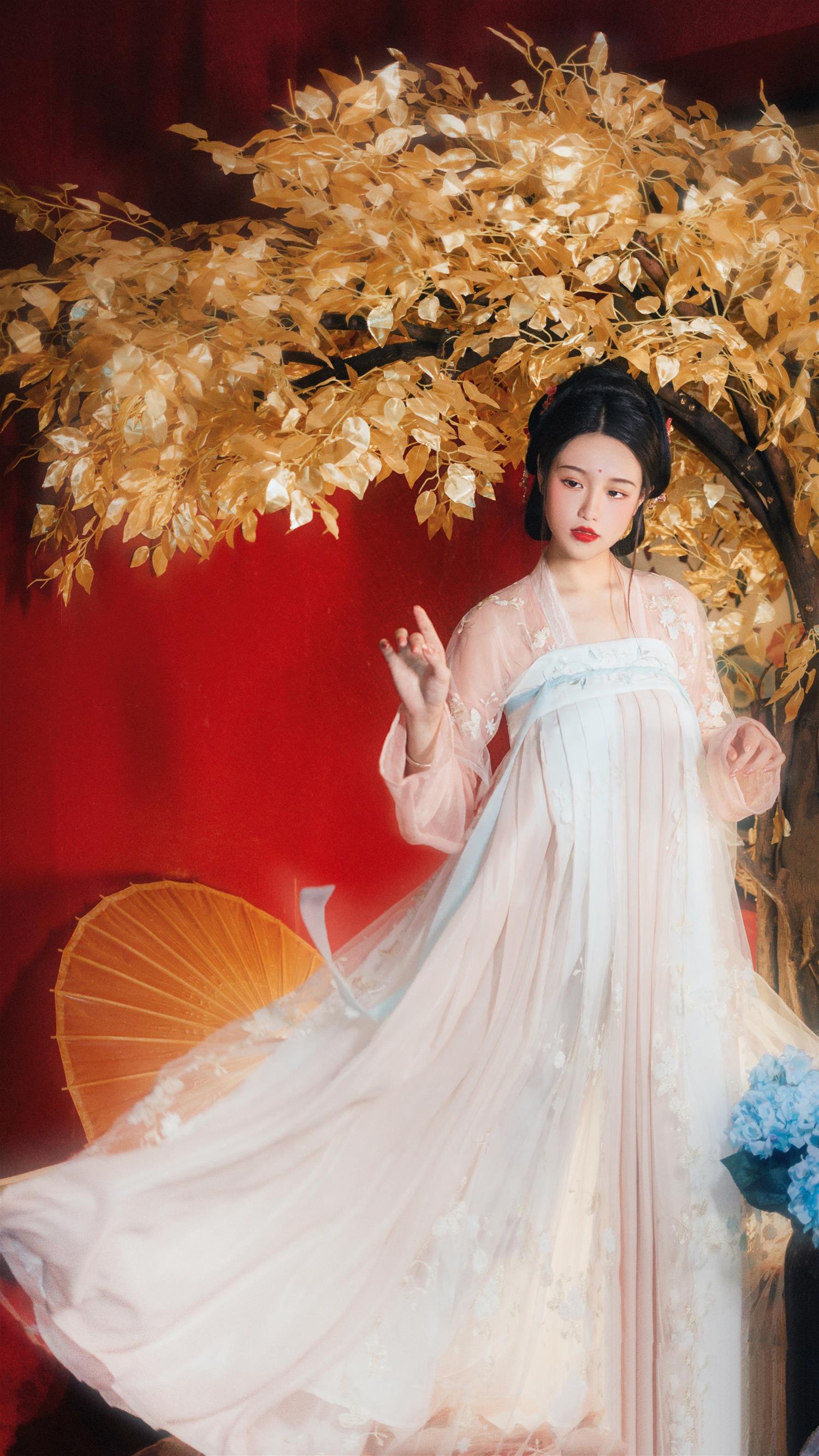 九疑 东风夜放花千树，更吹落，星如雨 [20P-196MB]