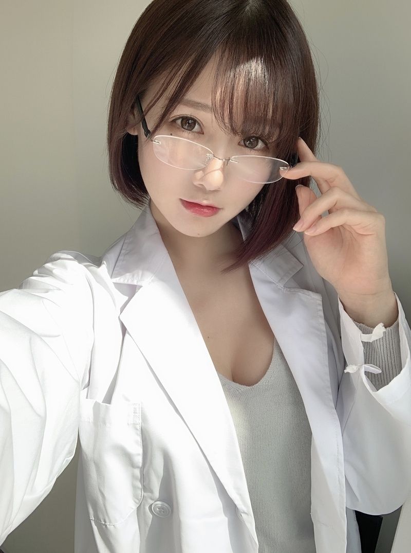 けん研 (けんけん)  fantia 2020.03 [106P2V-34MB]