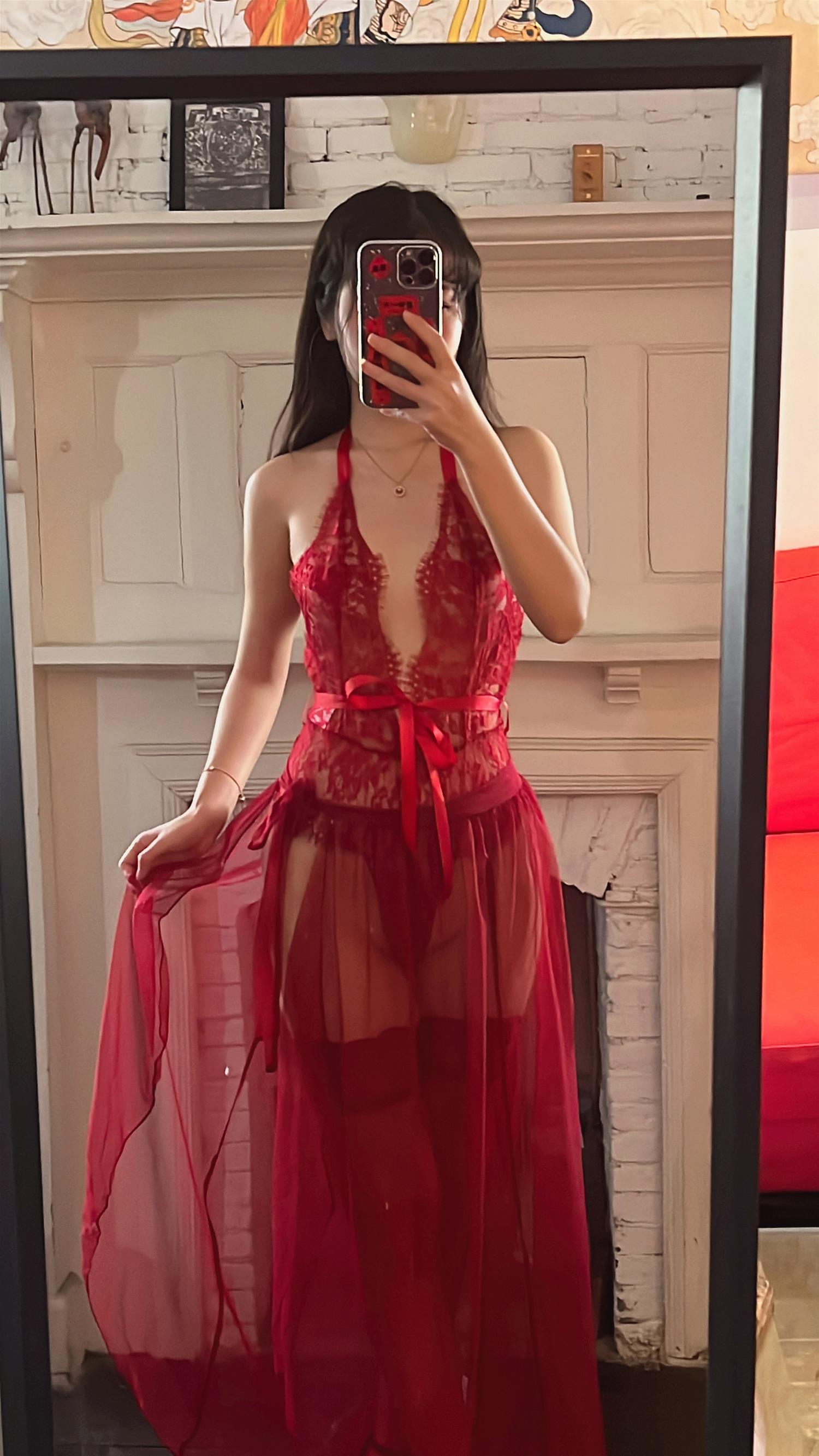 不呆猫 霸气红色人妻 [57P1V-1.77GB]