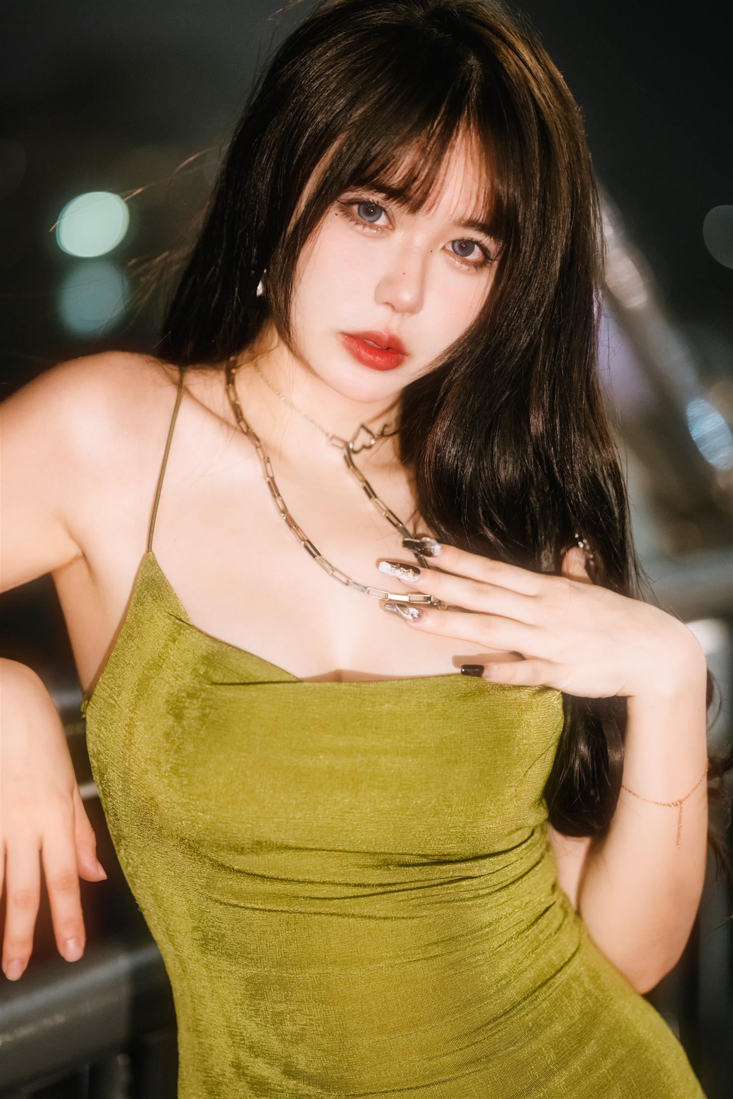 Tina很妖孽呀 绿色连衣裙 [35P-210MB]