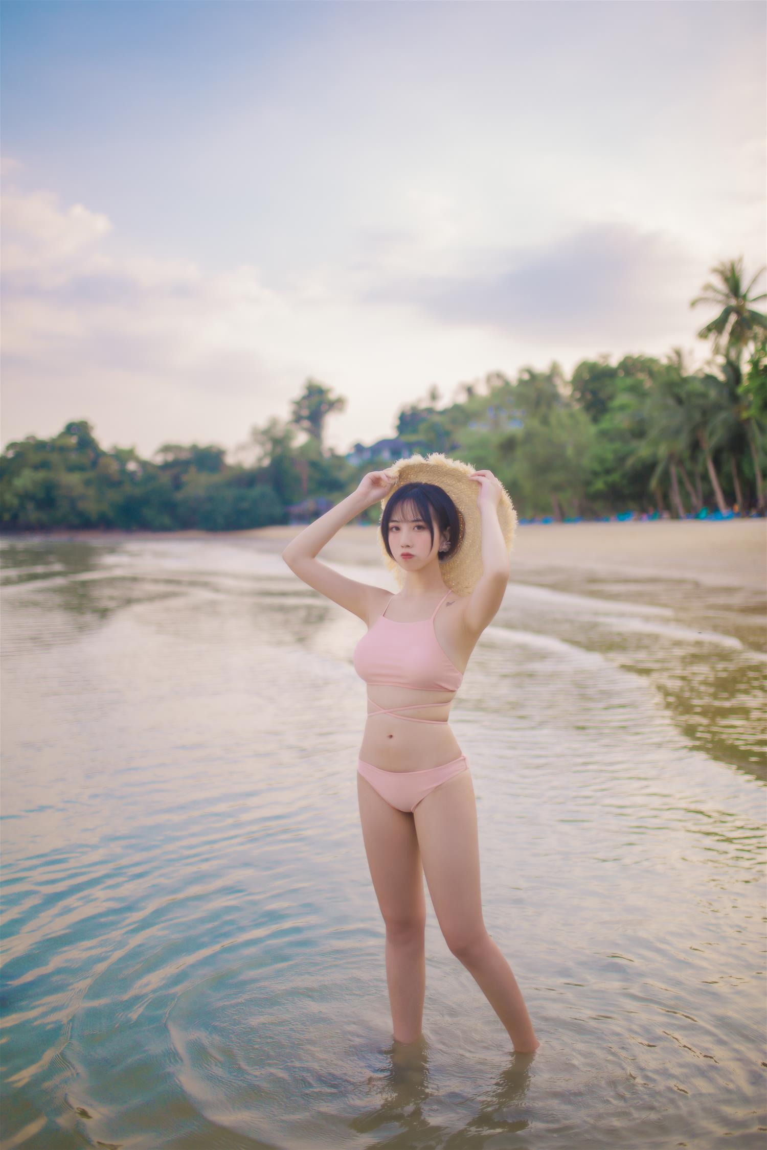 念雪ww 粉色泳衣 [30P-235MB]