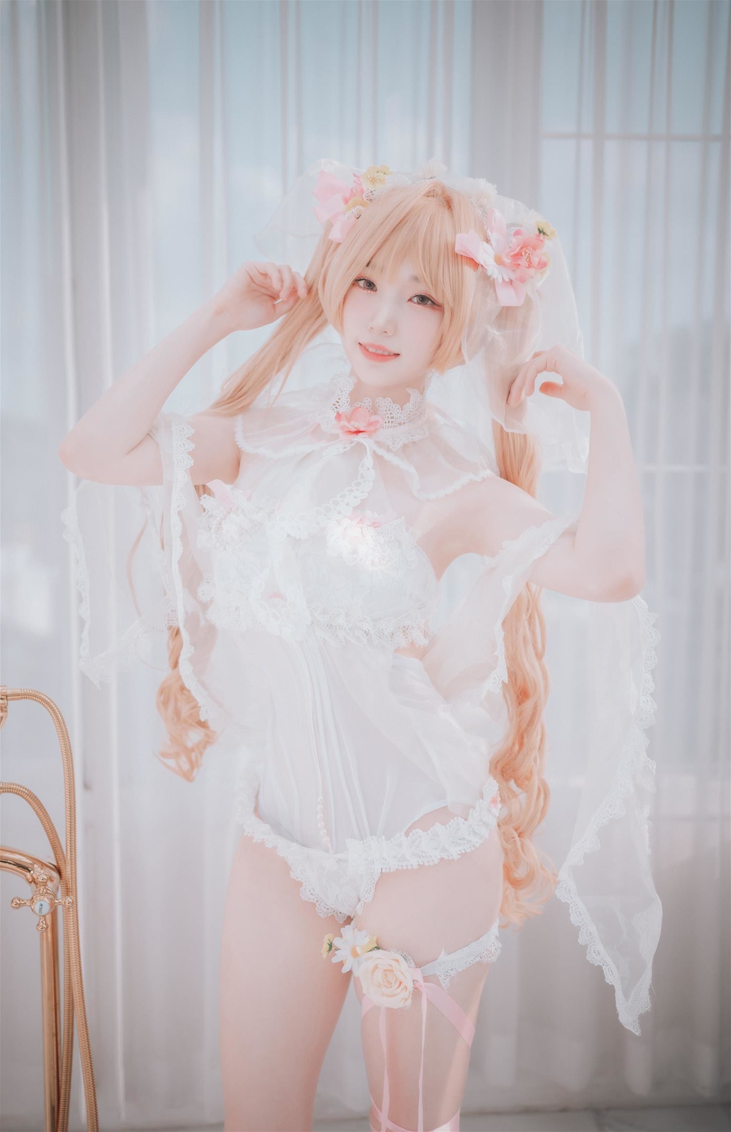 BamBi DJAWA God Mother Heket Destiny Child [201P-1.42GB]