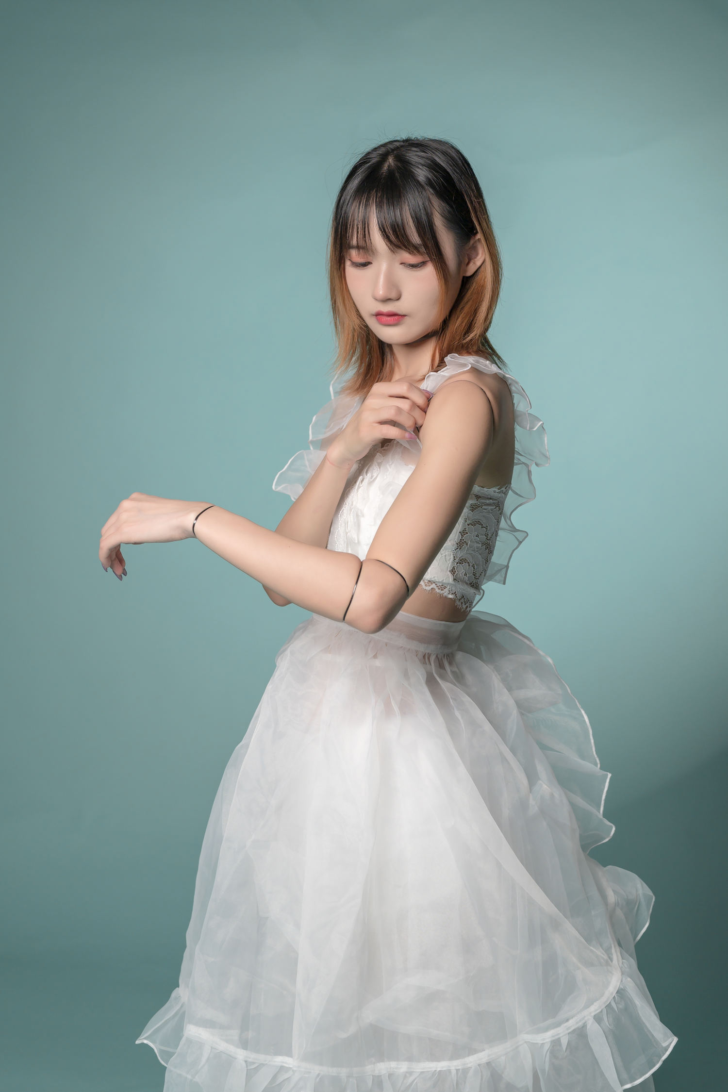 兔子zzz 木偶 [25P-142MB]