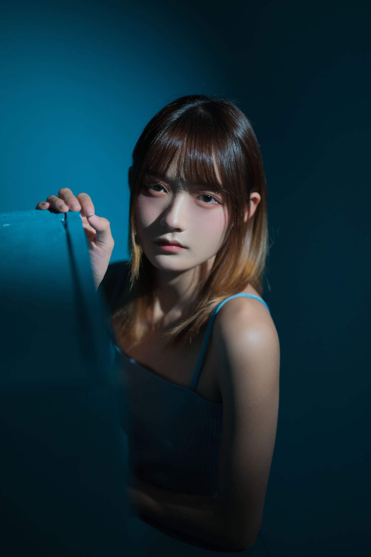 兔子zzz 抑郁的蓝房间 [26P-270MB]