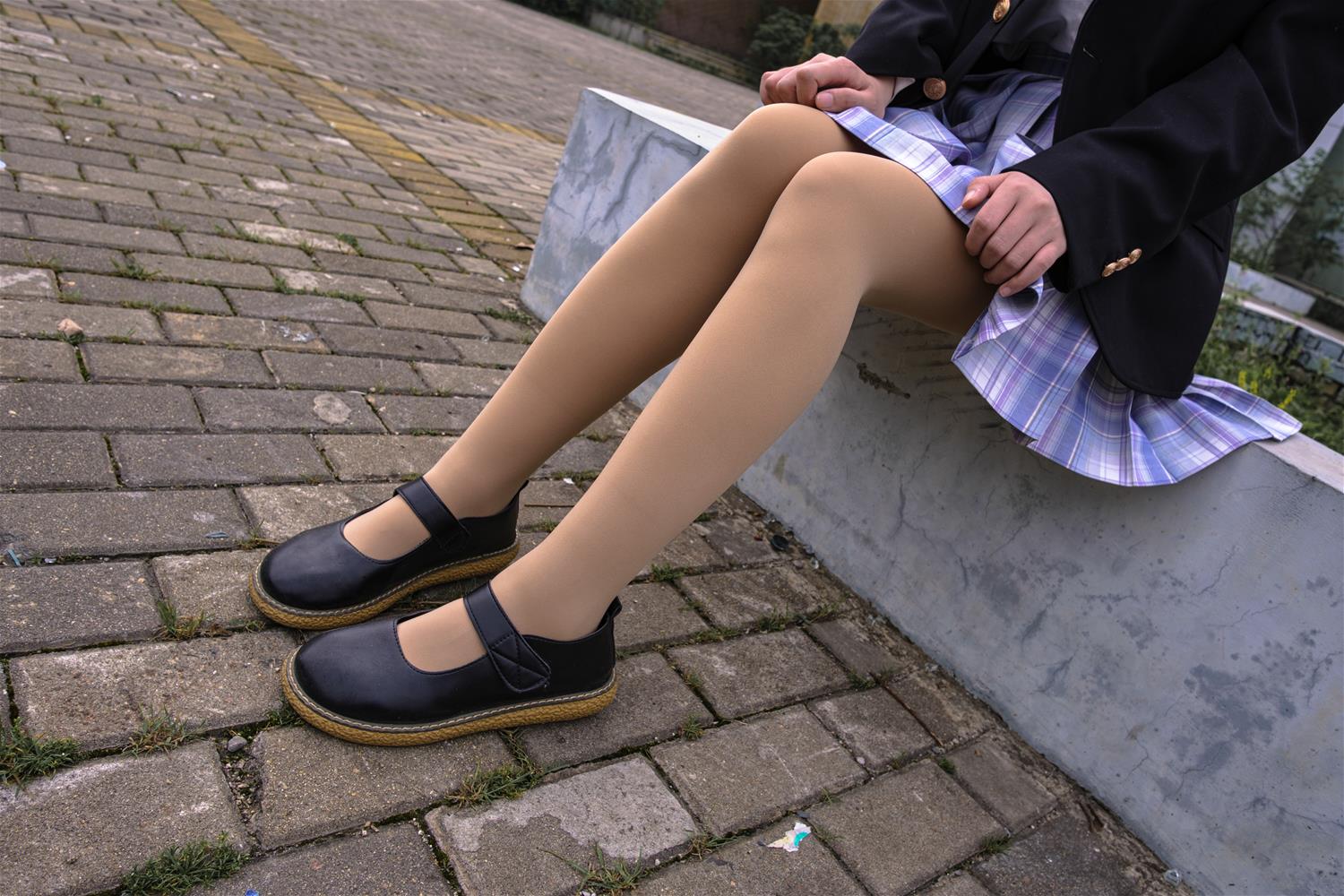 森萝财团 月下-001 小夜 肉丝 300D 真空 [76P-988MB]