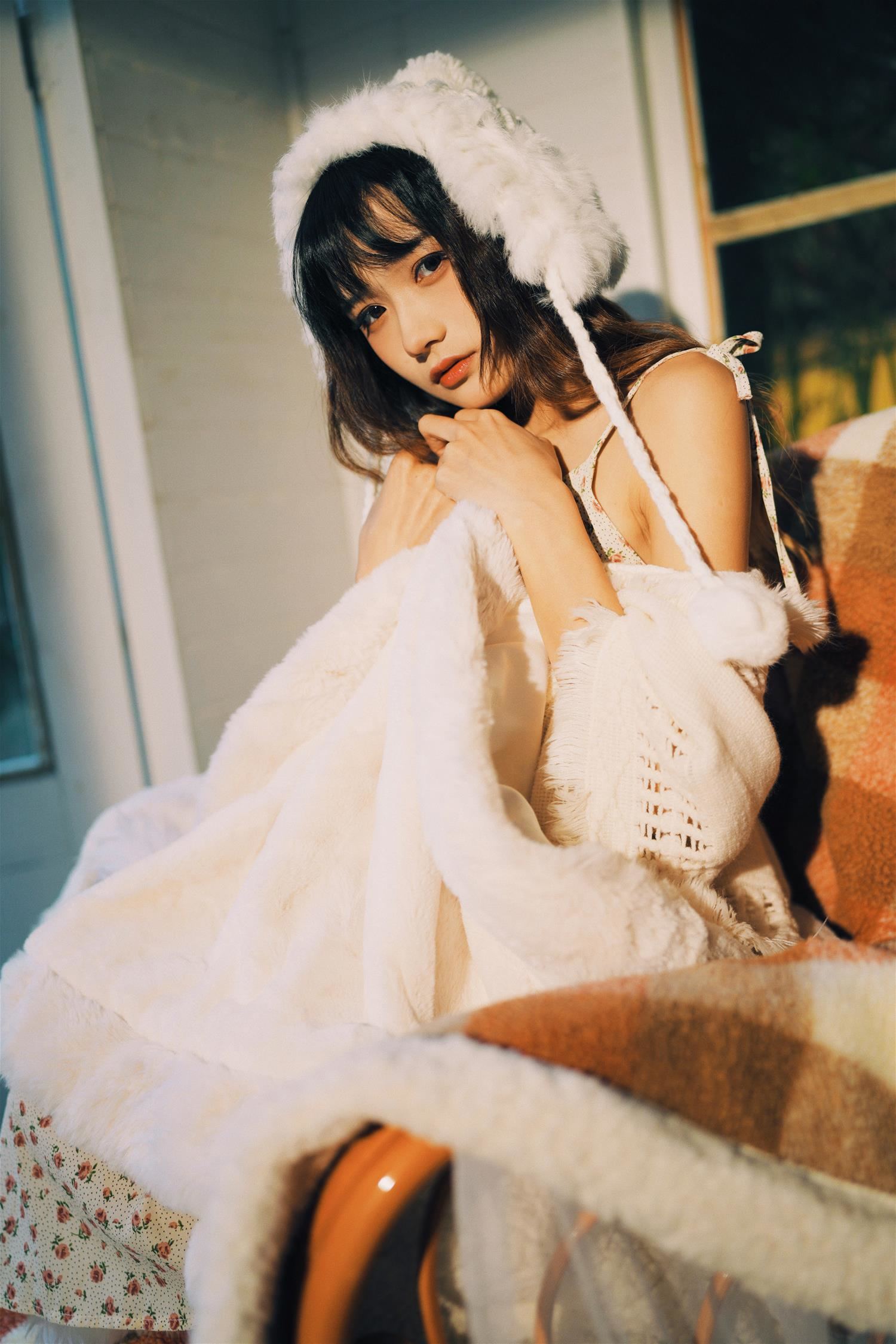 兔子zzz 暖冬 [25P-106MB]