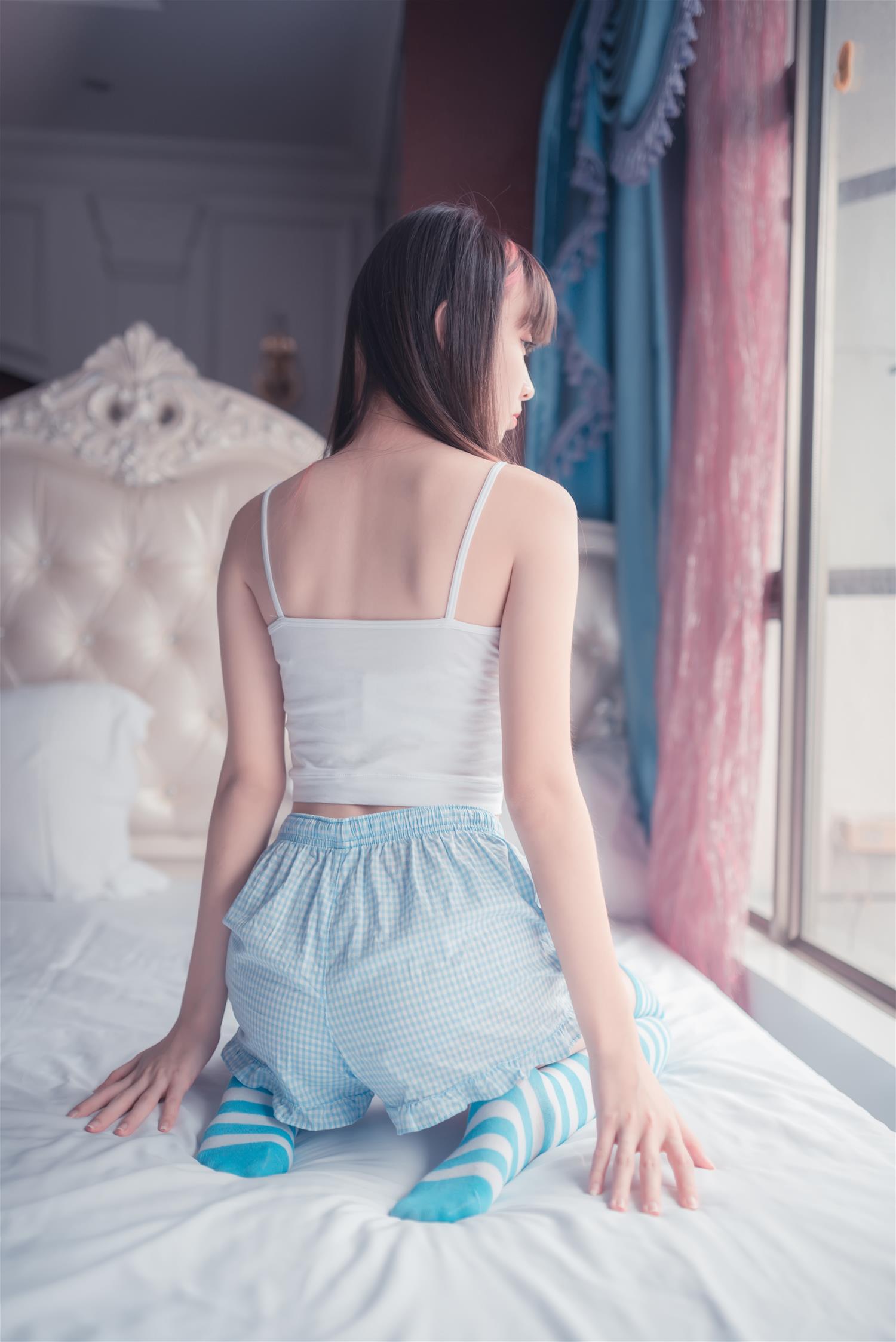 风之领域 NO.014 蓝白条纹丝袜小可爱 [50P-260MB]