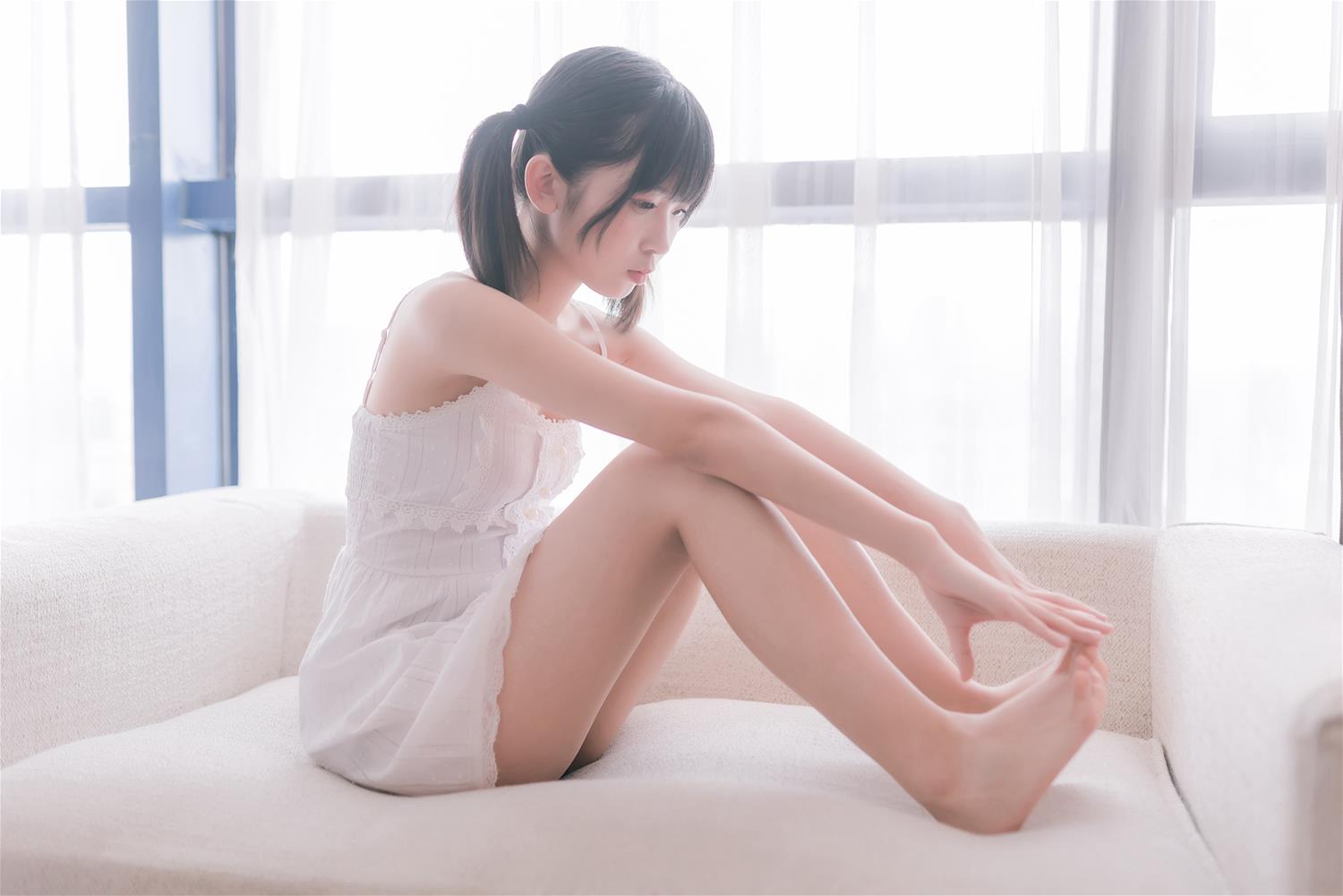 风之领域 NO.082 白色的睡衣裙 [47P-192MB]