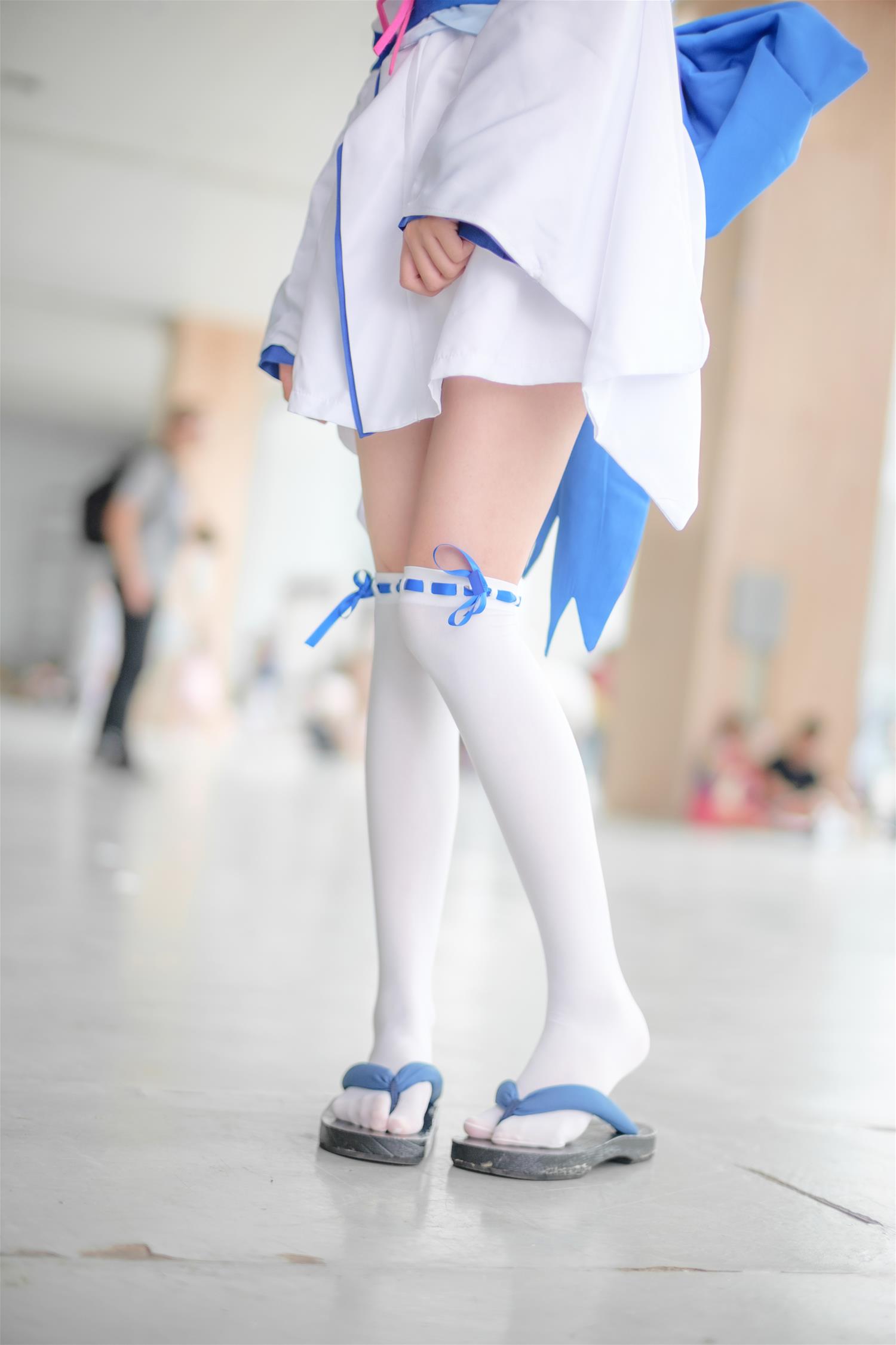 森萝财团 FREE-002 漫展cosplay白丝长腿特写 [15P-79MB]