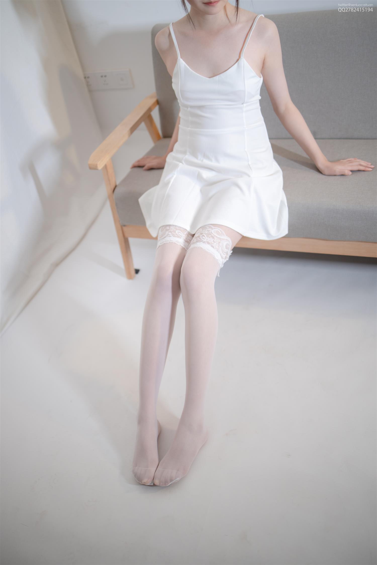 森萝财团 JKFUN-047 定制05 Aika 30D蕾丝边高筒袜 [34P1V-2.24GB]