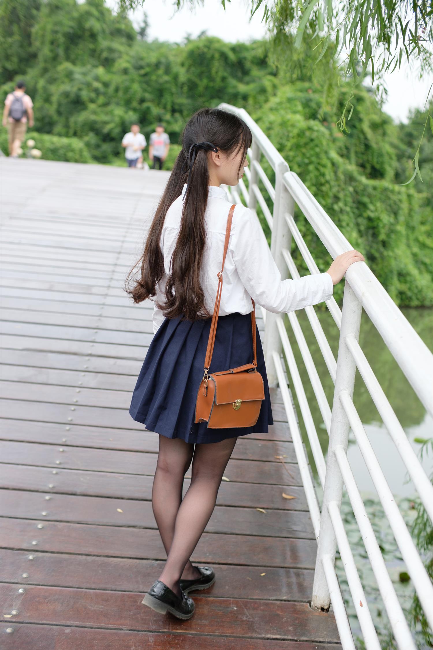 森萝财团 SSR-009 户外黑丝学妹 [83P-841MB]