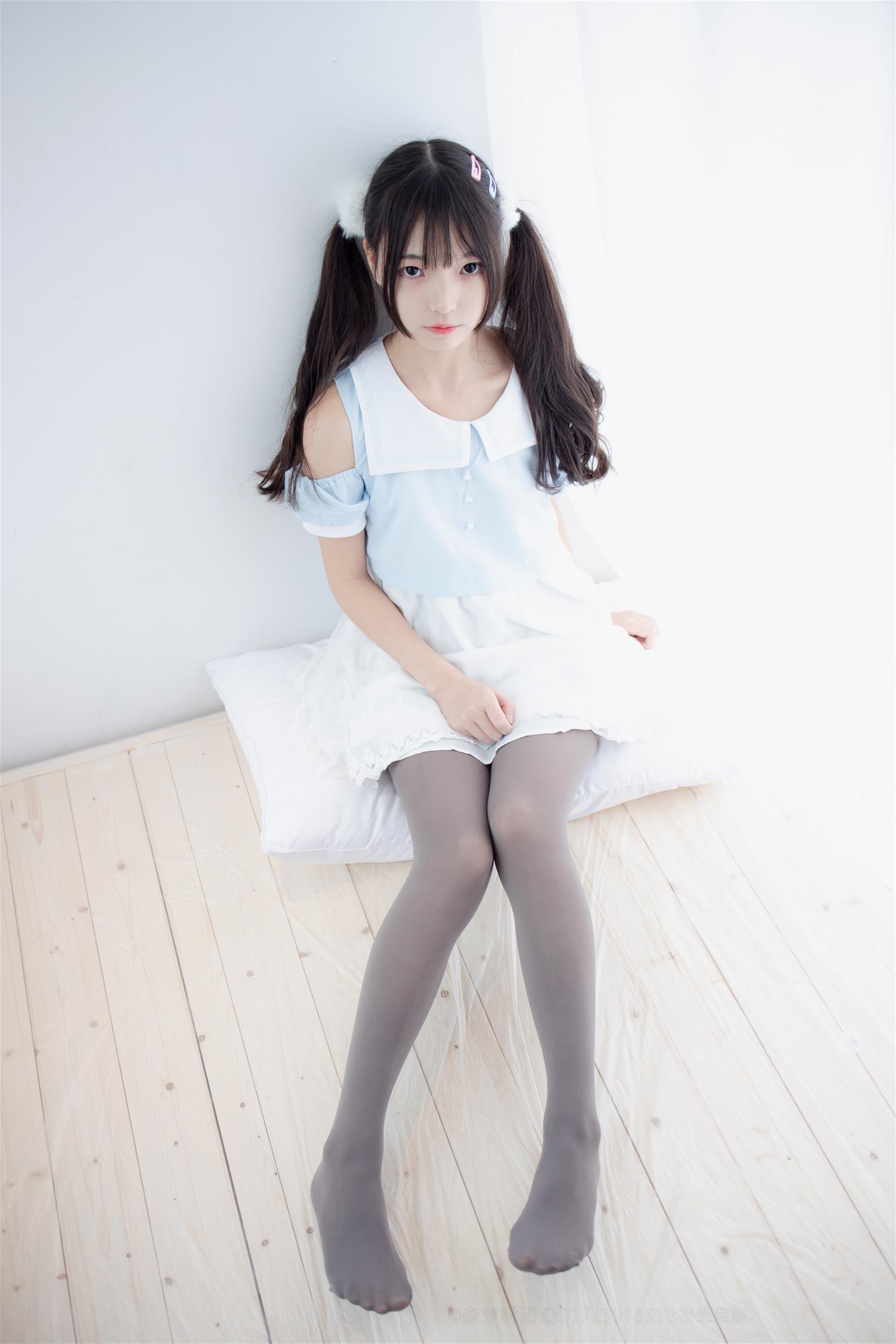 森萝财团 X-054 80D灰丝踩物 [86P1V-2.02GB]