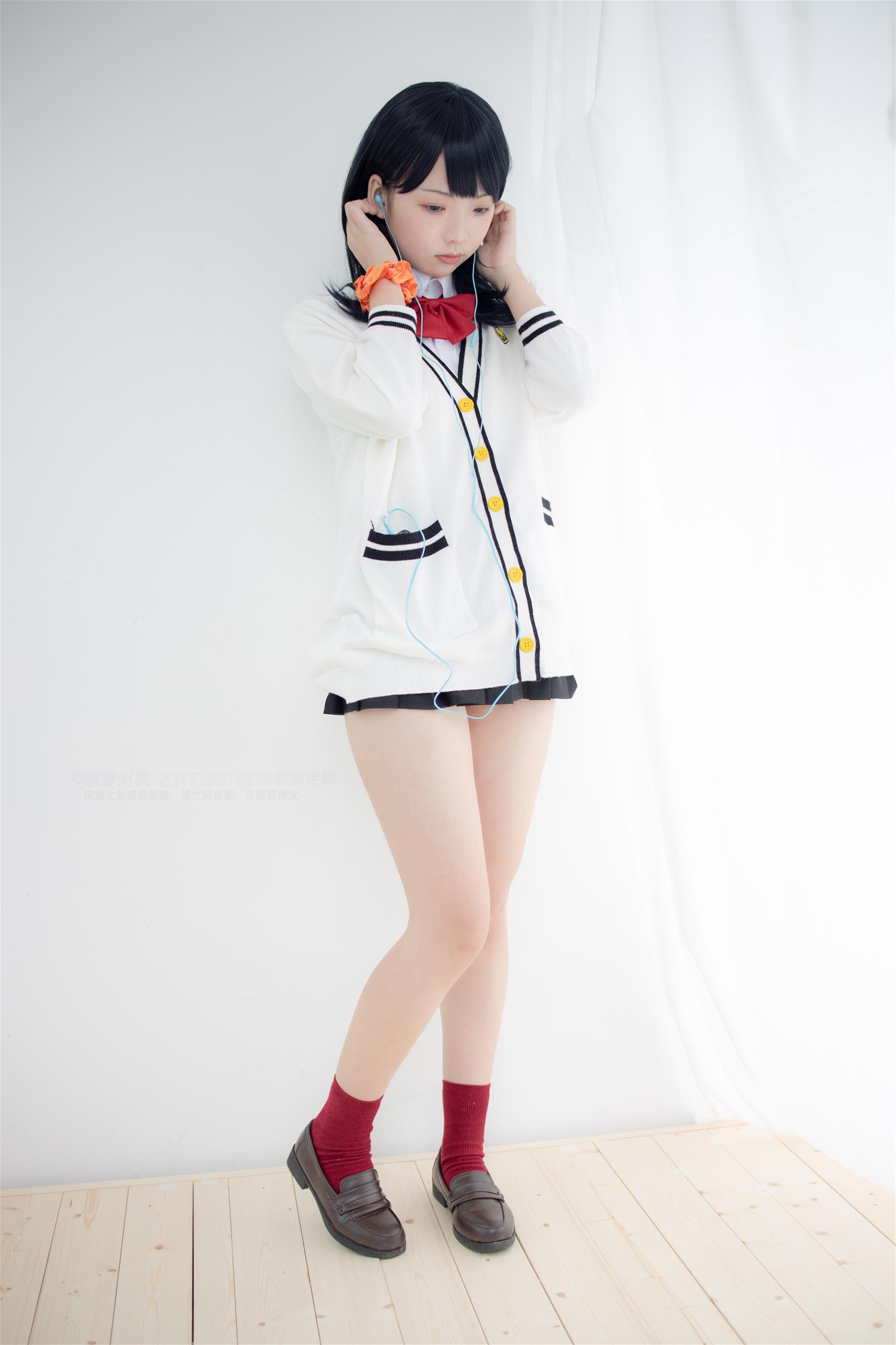 森萝财团 X-055 20D肉丝短棉袜踩物 [93P1V-2.25GB]