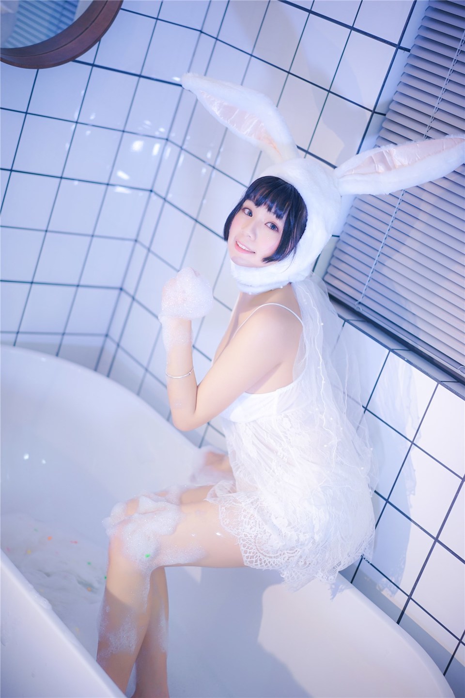 少女写真@浴缸里的兔子 [40P]