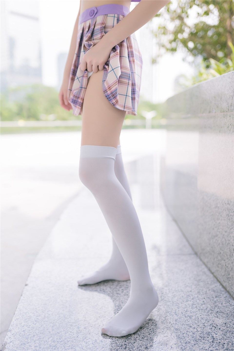 少女写真@紫红色格裙 [40P]