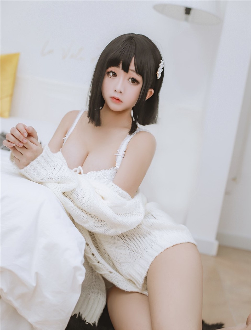 少女写真@妹妹的白色毛衣 [37P]