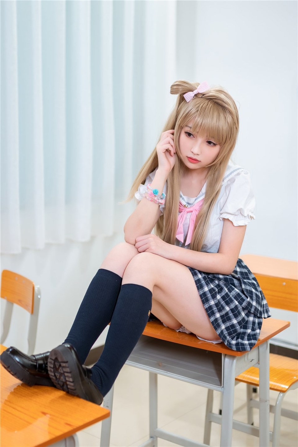 少女写真@教室里的南小鸟 [40P]