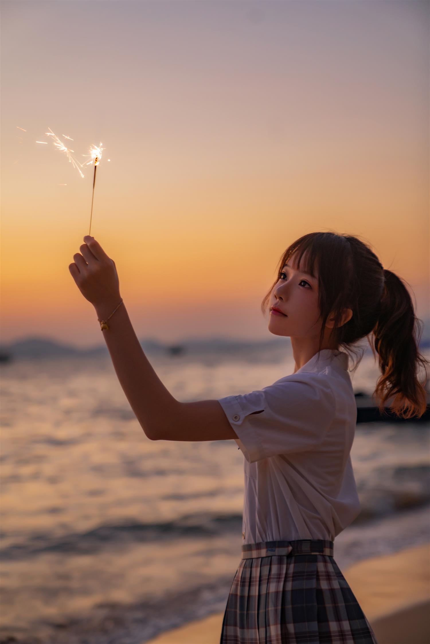 桜桃喵 逐海 [17P-444MB]