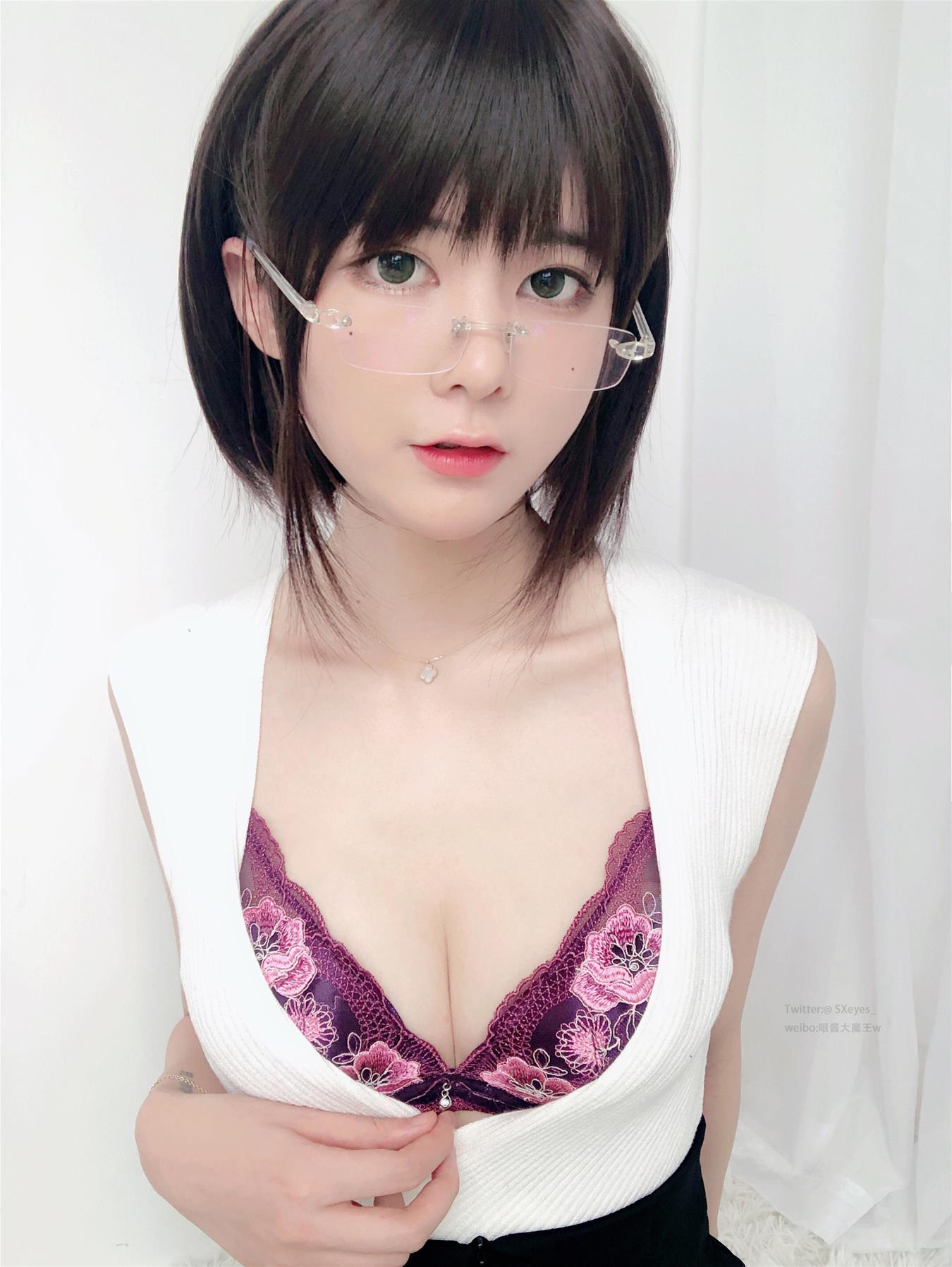 眼酱大魔王w 办公小姐姐w [26P-89MB]