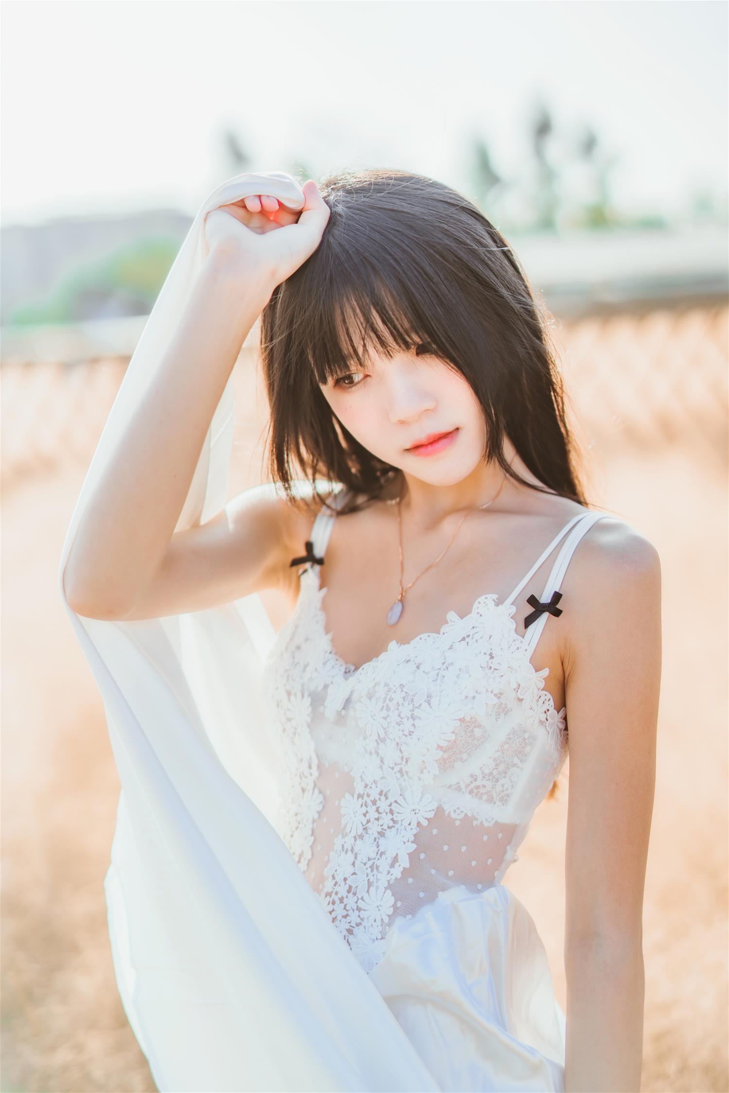 桜桃喵 冬眠 白裙下 [45P-601MB]