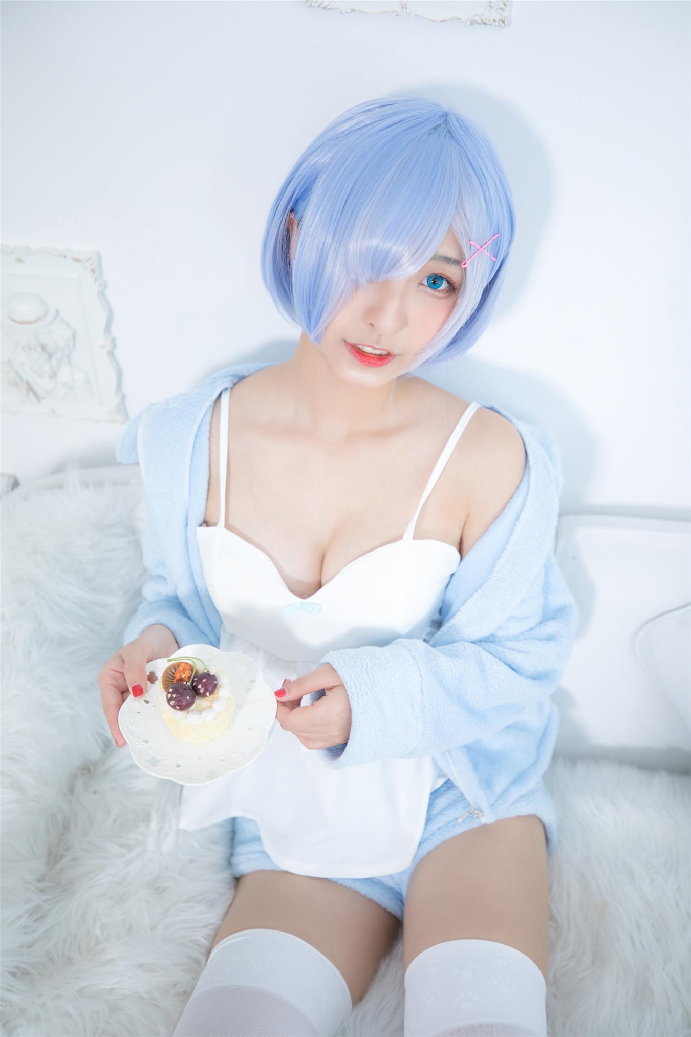 神楽坂真冬 VOL.005 蕾姆 Milk by blue [150P-313MB]