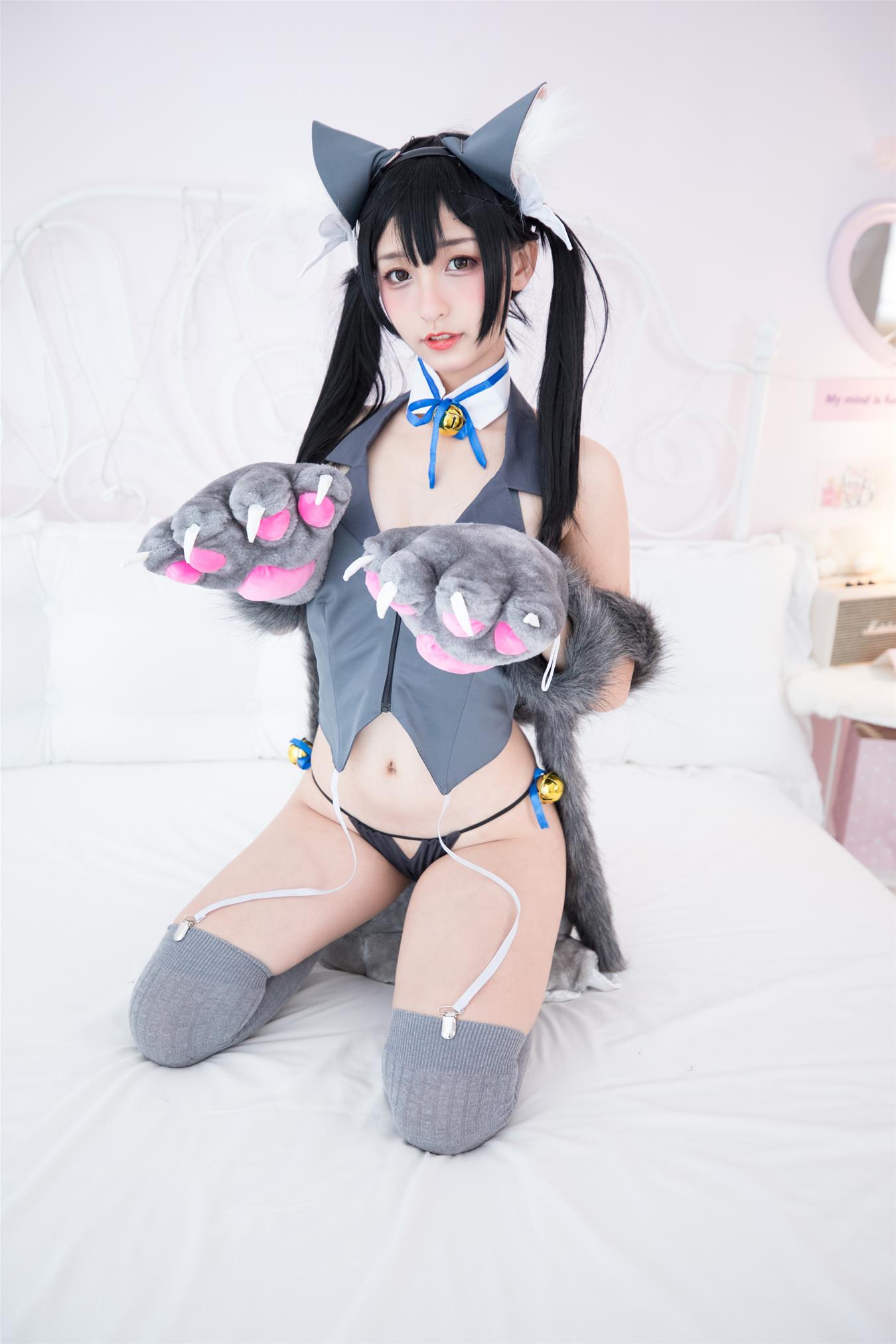 神楽坂真冬 VOL.010 魔法を使えないの日常 [150P-360MB]