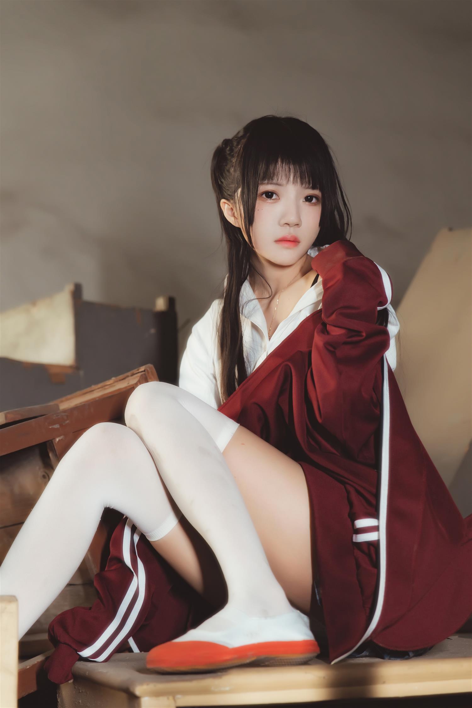 桜桃喵 未熟3 废弃教室 [38P-718MB]