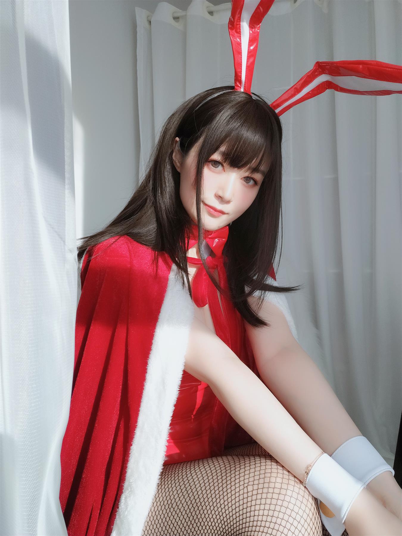 Coser小姐姐 白银81 圣诞 [96P6V-616MB]