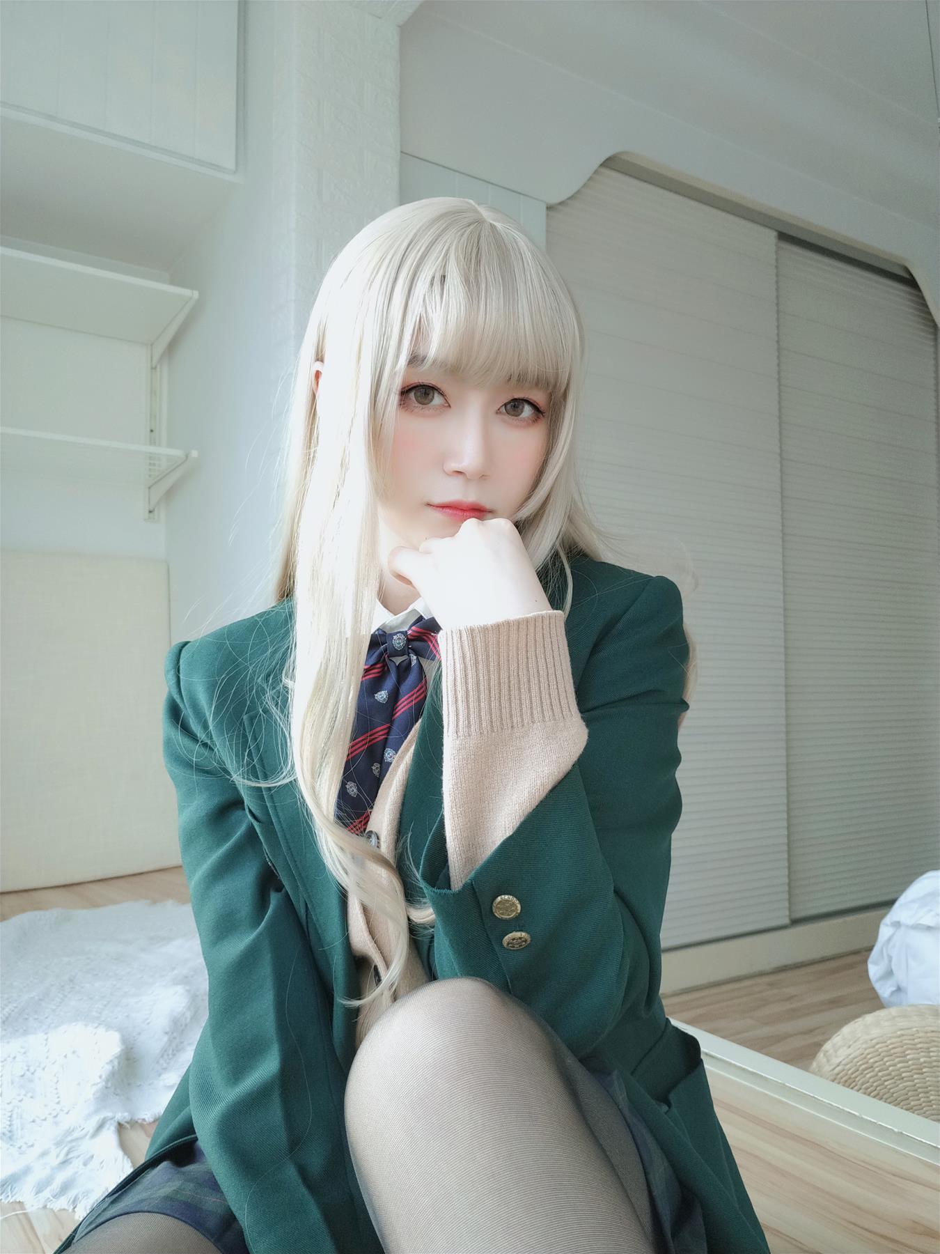 Coser小姐姐 白银81 灰色空间 [90P1V-578MB]